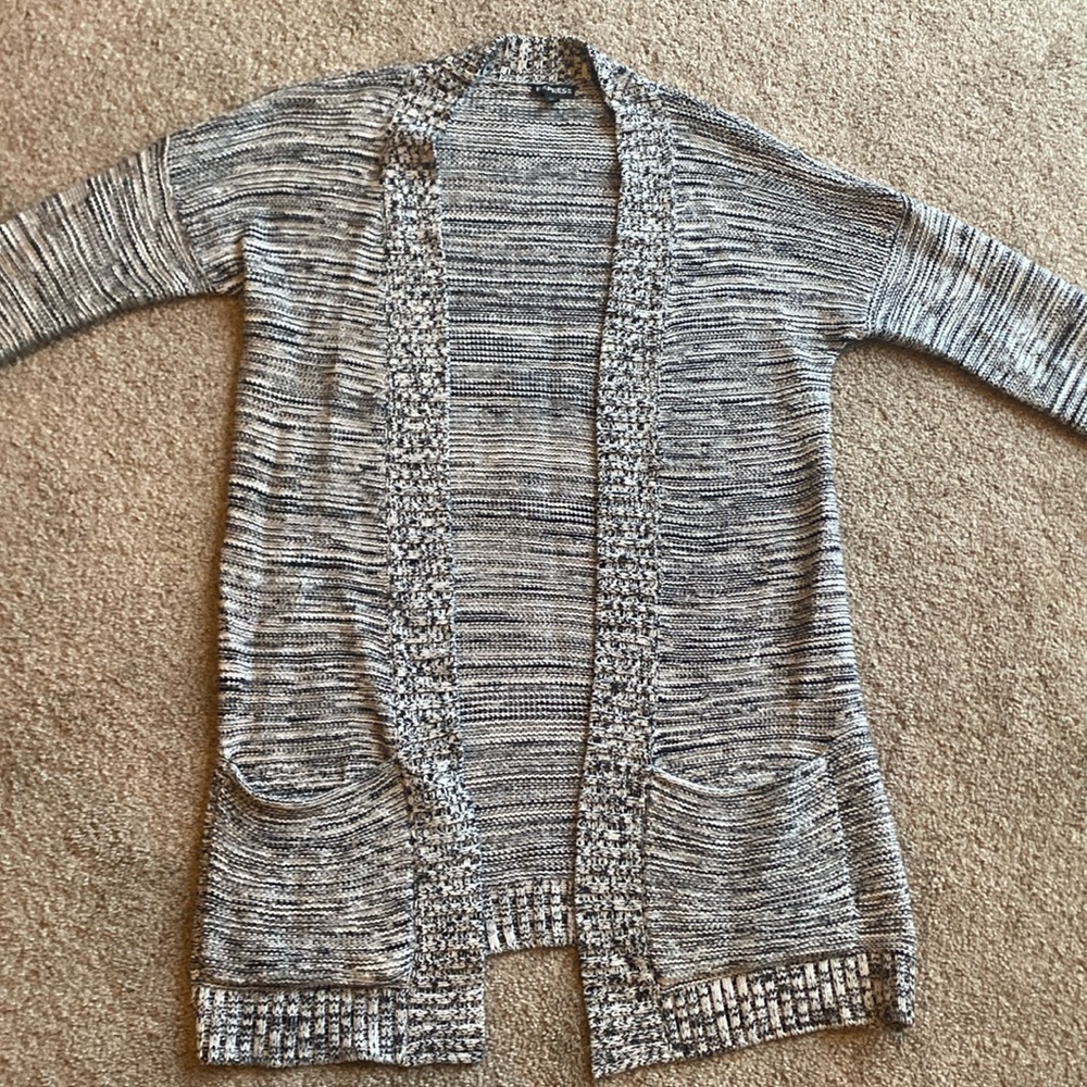 Women’s Express Sweater Cardigan - Medium